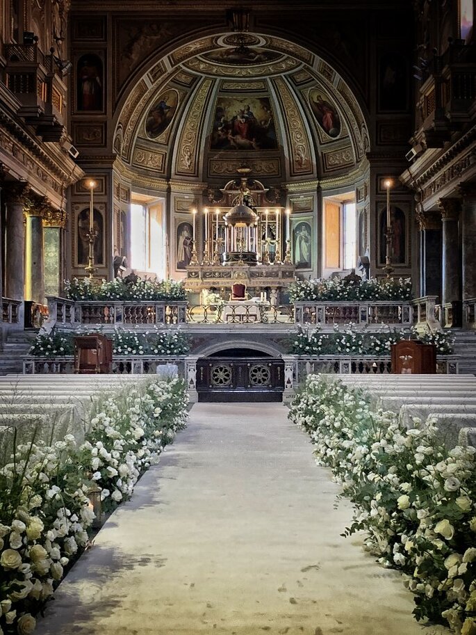 décorations d'église de mariage